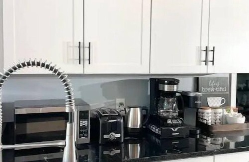 Durham House | Newly Renovated Modern Farmhouse, 10mins Duke and 15mins UNC & RTP