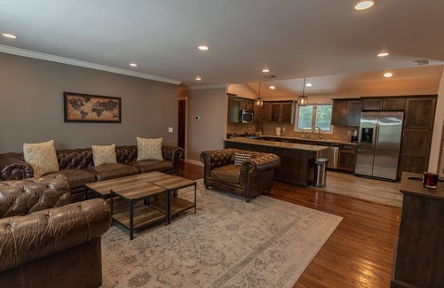Clearwater Beach House | Newly Renovated. New Finishing, Solar Heated Pool on Half Acre, With.