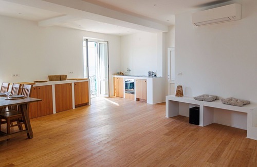 Sori Apartment | Newly Renovated Ocean View Flat