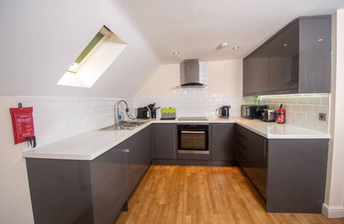 Ipswich Apartment | Newly Renovated Sanctuary for 4 in Charlotte House