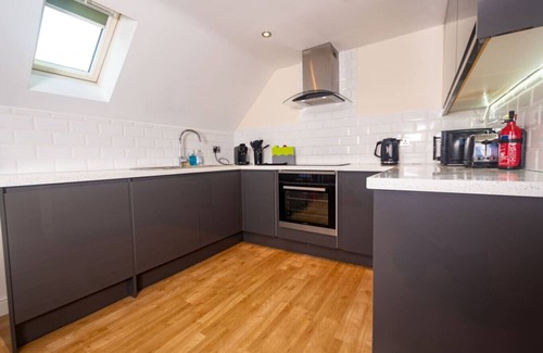 Ipswich Apartment | Newly Renovated Sanctuary for 4 in Charlotte House