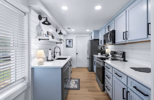 Flowery Branch House | Newly renovated 2 bedroom/2 bath home in downtown Flowery Branch!