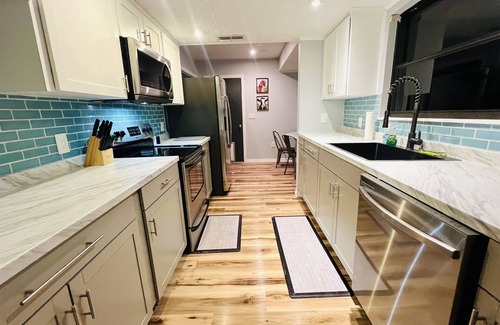 Weeki Wachee Gardens House | *Newly Renovated!* Weeki Wachee Main River w/Kayaks
