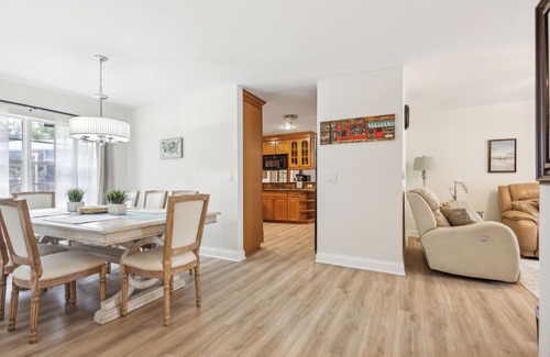 Echo Lake House | Newly UPDATED! 3 BDRM Sleeps 10! Heated Pool, 10min to DT WPB, 15min to Beaches