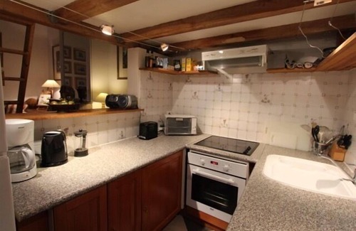 Quartier de la Monnaie Apartment | Newly updated Calm Oasis Right In The Heart Of Saint-Germain Des Pres