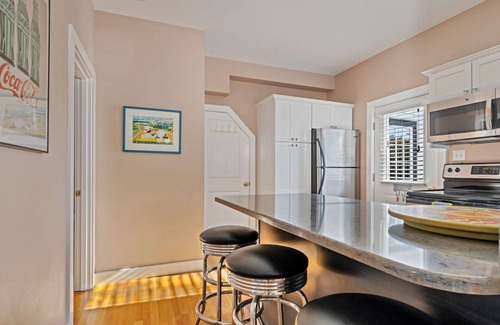 Provincetown Condo | Newly Updated Condo w/Pool - Steps to Boatslip!