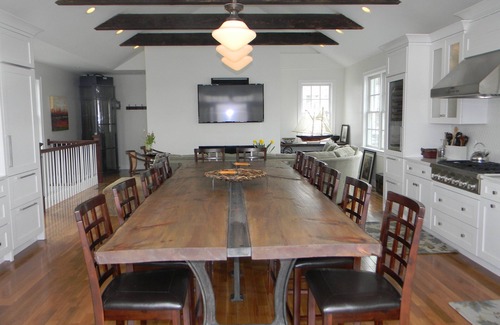 Newport House | Newport - Best Location! for large groups - Family friendly house