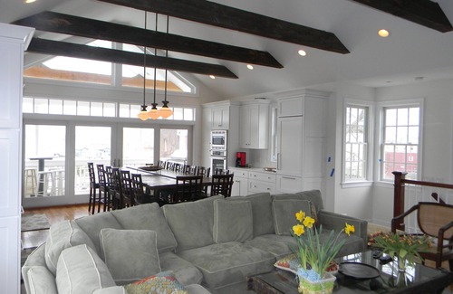 Newport House | Newport - Best Location! for large groups - Family friendly house