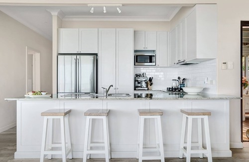 Newport House | Newport Surf Break by Beach Stays - stunning ocean views