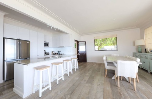 Newport House | Newport Surf Break by Beach Stays - stunning ocean views
