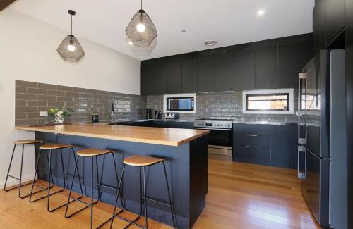 Beechworth House | Newtown Falls Retreat