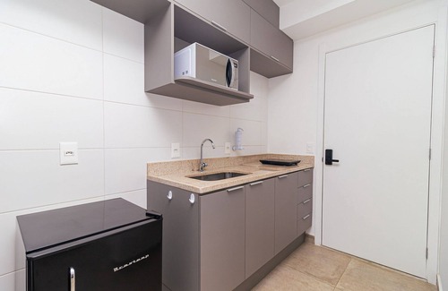 Bela Vista House | Next AV. Paulista and Sirio Libanes | balcony | AC