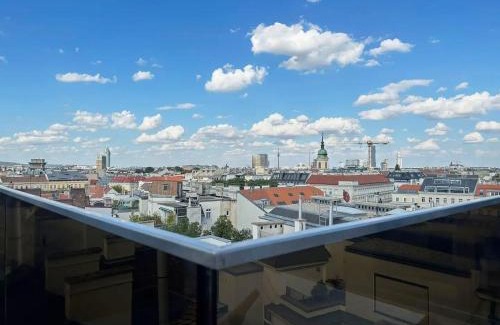 Leopoldstadt Apartment | Next to Augarten I Penthouse I Rooftop Terrace I