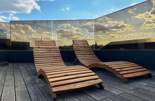 Leopoldstadt Apartment | Next to Augarten I Penthouse I Rooftop Terrace I