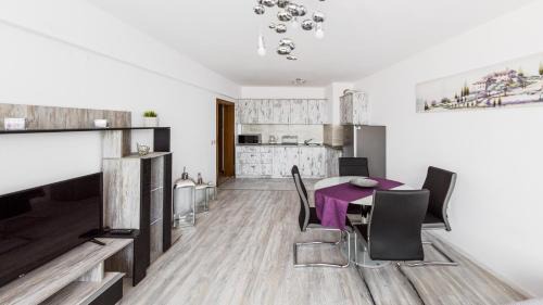 Shiligarnika Apartment | NEXT TO GONDOLA. Cosy & Elegant 2 Bedroom apartment in Neon Complex