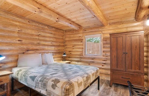 Houghton Cabin | Next to the snowmobile & recreation trails, on portage lake
