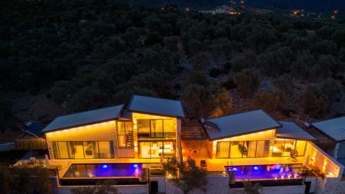 Faralya Villa | Nez - 1 Bedroom with jacuzzi in Kalkan Çayköy