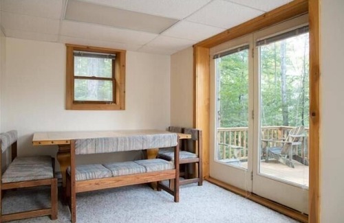 Northface House | NF31-North Face Retreat! Fire Pit! Hot tub! A/C