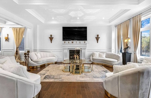 King City House | NGTA - 49 Lavender Valley Rd (4B) · Luxurious Home in King City w/ High End Furnishing