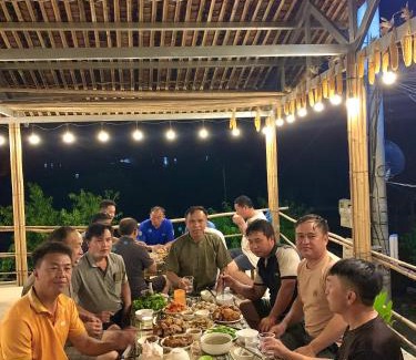 Trung Khanh House | Nhà Cổ Bản Giốc Homestay - Làng đá Khuổi Ky