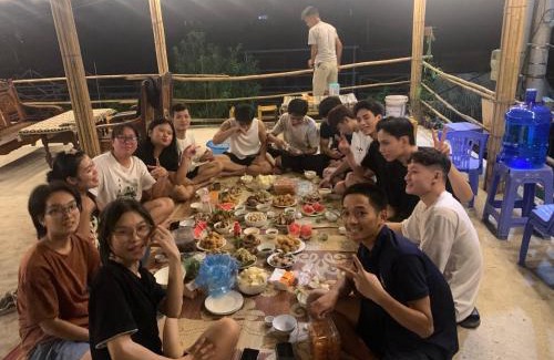 Trung Khanh House | Nhà Cổ Bản Giốc Homestay - Làng đá Khuổi Ky