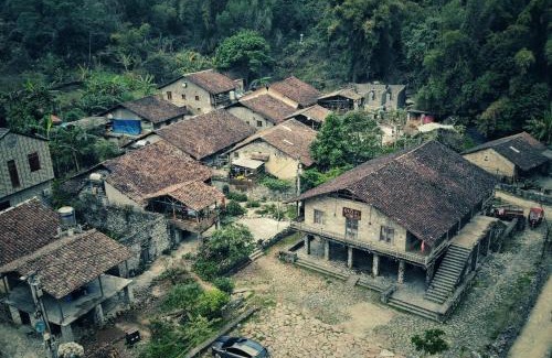 Trung Khanh House | Nhà Cổ Bản Giốc Homestay - Làng đá Khuổi Ky