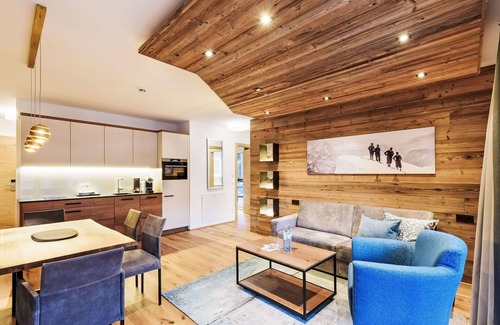 Schonbach Apartment | Nice apartment for 4 people with WIFI, pool, TV and terrace