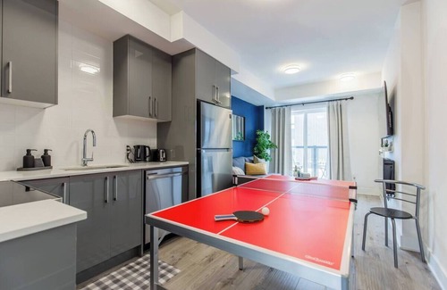 Niagara Falls House | Niagara Luxe Suite, 4min to Falls W/Fireplace, Ping Pong