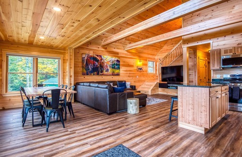 Rangeley Plantation Cabin | Niboban Cabin #10 - Birchwood
