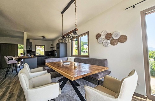 Bodensdorf House | Nice apartment in villa for 6 people with WIFI, TV, terrace and pets allowed
