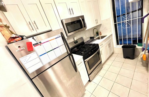 Weehawken Apartment | Nice 2 bedrooms APT 10 minutes to Times Square