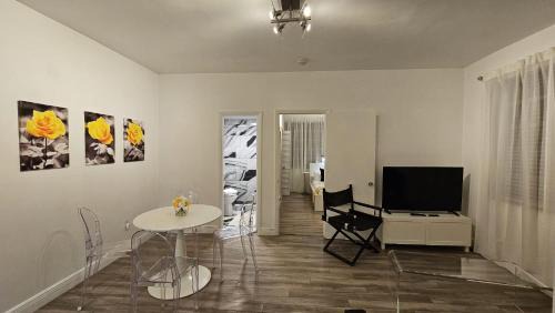 Flamingo/Lummus Apartment | Nice 2 bedrooms near the beach