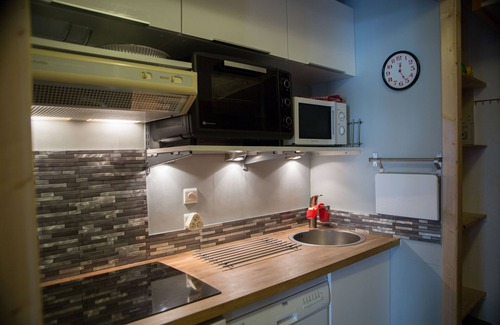 Val-Thorens Apartment | Nice 409 sq ft 3 rooms in the centre of the resort, right on the slopes
