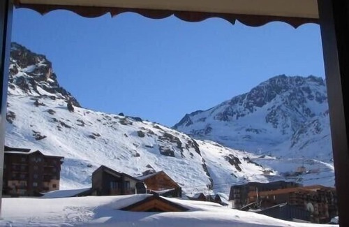 Val-Thorens Apartment | Nice 409 sq ft 3 rooms in the centre of the resort, right on the slopes