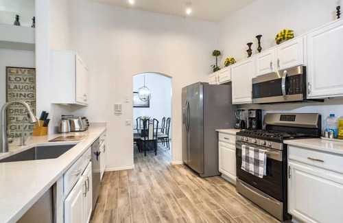 Chandler House | Nice! 5 Bedroom Single-Story Chandler Home