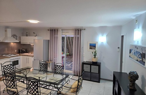 Sete Apartment | Nice 58-m² 2-bedroom apartment: close to sea, ground floor of a luxurious villa