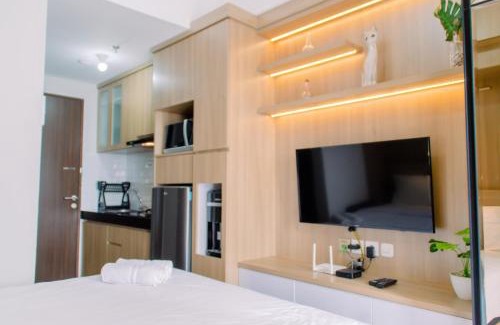Ciputat Apartment | Nice and Fancy Studio at Transpark Bintaro Apartment By Travelio
