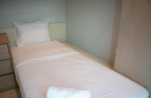 Menteng Apartment | Nice and Homey 2BR Apartment at Capitol Park Residence By Travelio