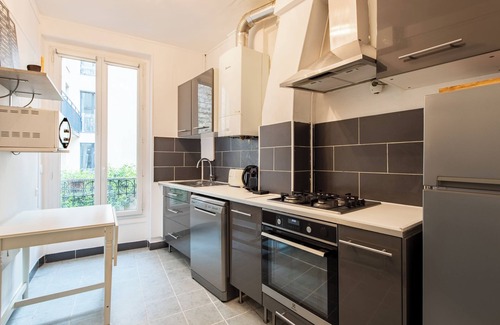 Pigalle Apartment | Nice and large apartment near the famous Moulin Rouge and metro in Montmartre