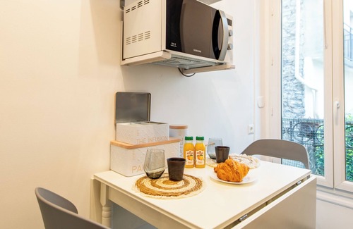 Pigalle Apartment | Nice and large apartment near the famous Moulin Rouge and metro in Montmartre