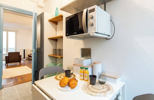 Pigalle Apartment | Nice and large apartment near the famous Moulin Rouge and metro in Montmartre