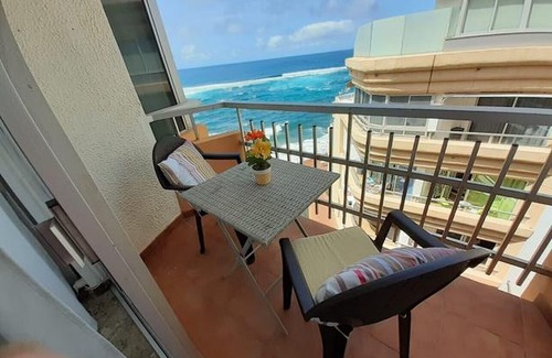Las Palmas de Gran Canaria Apartment | Nice apartment in front the beach