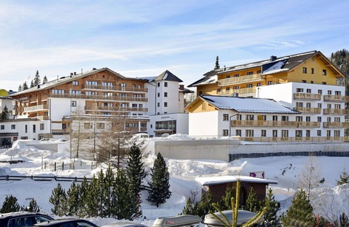 Katschberg Apartment | Nice apartment for 4 guests with pool, WIFI, balcony, pets allowed, panoramic view and parking