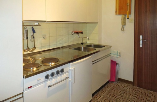 Augsdorf Apartment | Nice apartment for 4 guests with TV and balcony