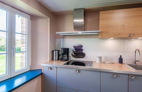 Creances Villa | Nice apartment in villa for 4 guests with WIFI, TV, terrace and pets allowed