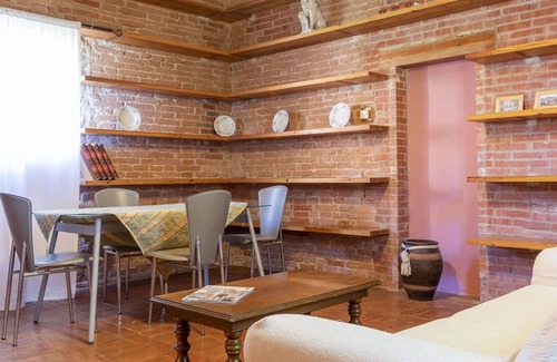 Castiglione del Lago House | Nice apartment in villa with WIFI, A/C, pool, TV, patio, pets allowed, panoramic view and parking