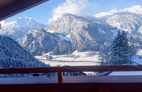 Ramsau im Zillertal Apartment | Nice apartment for 8 guests with WIFI, TV, patio and panoramic view