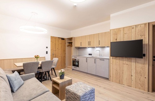 Reith bei Kitzbuehel Apartment | Nice apartment for 6 people with hot tub, WIFI, TV, balcony and parking