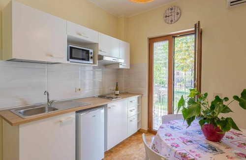 Francavilla al Mare Apartment | Nice apartment for 4 people with A/C, WIFI, TV and terrace