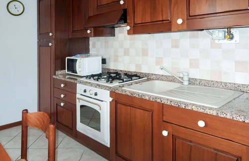 Intra Apartment | Nice apartment for 4 guests with WIFI, TV, pets allowed and parking